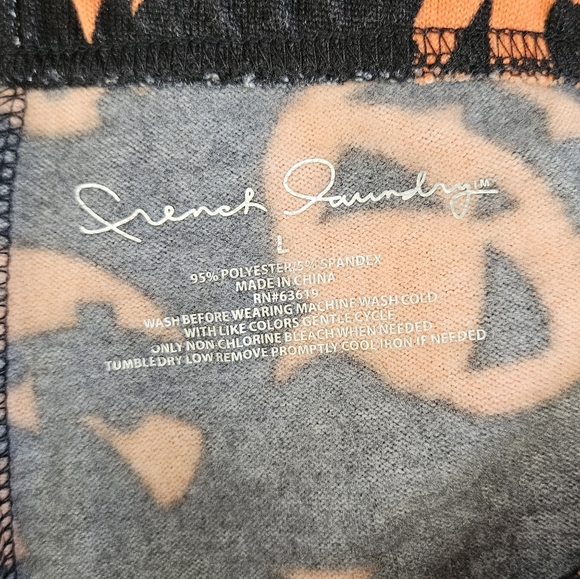 French Laudry and Peanuts Halloween womens large t-shirt and legging bundle - Picture 2 of 4